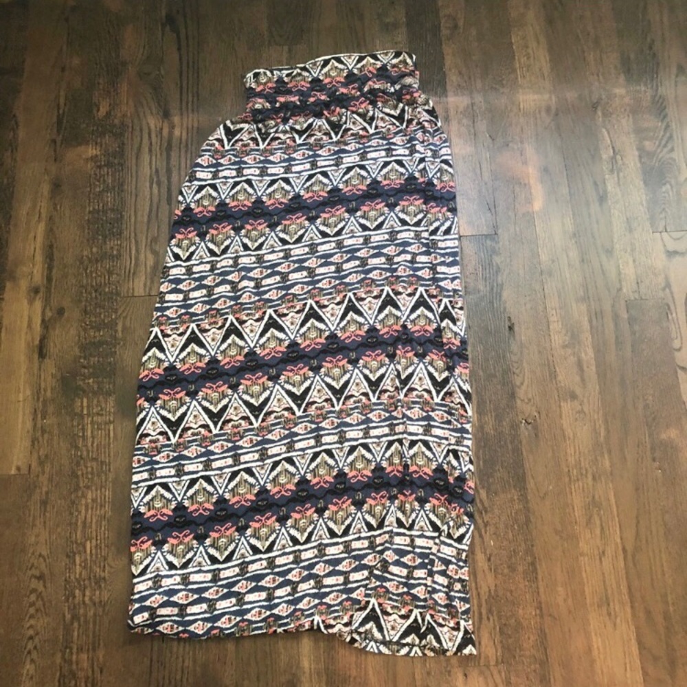 Maurices size small long stretchy maxi skirt